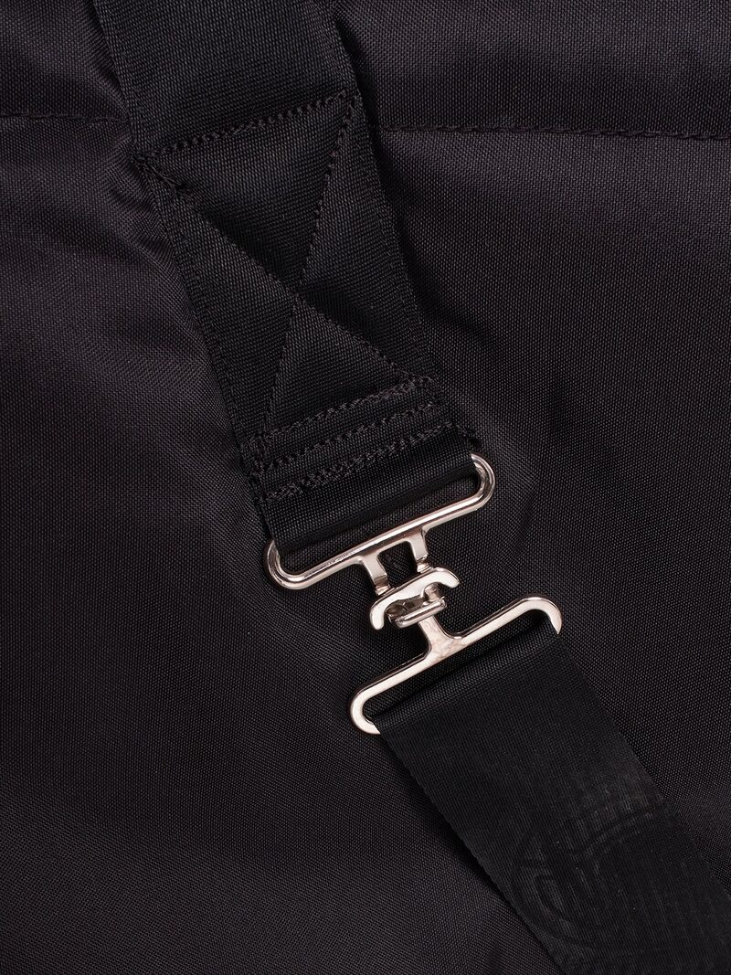 ALASKA-P BLACK WINTER STABLE RUG